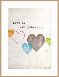 Мотивационный постер "Любовь везде"